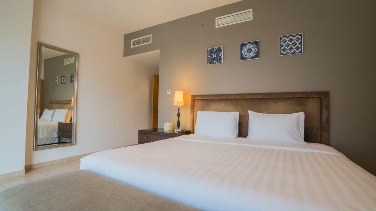 The Holiday Homes Dubai Exterior photo